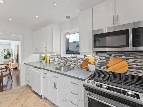 228 Westview Blvd, Toronto, ON - Indoor Photo Showing Kitchen With Upgraded Kitchen