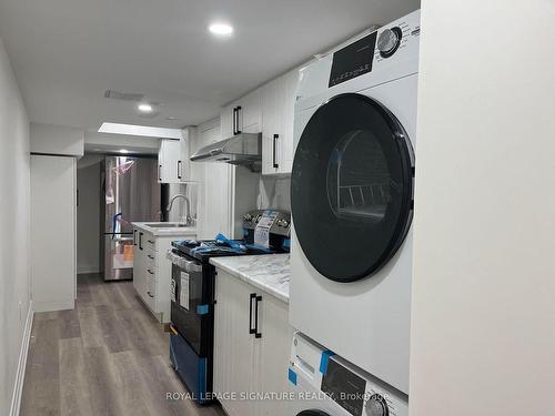 Bsmt-6643 Blackheath Rdge, Mississauga, ON - Indoor Photo Showing Laundry Room