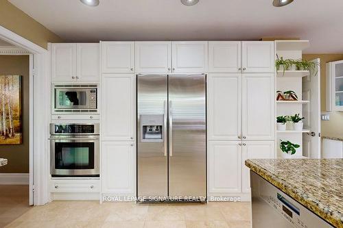 2080 Chippewa Tr, Mississauga, ON - Indoor Photo Showing Kitchen