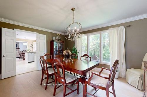 2080 Chippewa Tr, Mississauga, ON - Indoor Photo Showing Dining Room