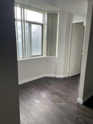 409-300 Webb Dr, Mississauga, ON - Indoor Photo Showing Other Room