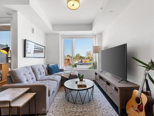 507-10 Drummond St, Toronto, ON - Indoor Photo Showing Living Room