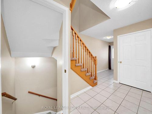 86 Wood Circ, Caledon, ON - Indoor Photo Showing Other Room