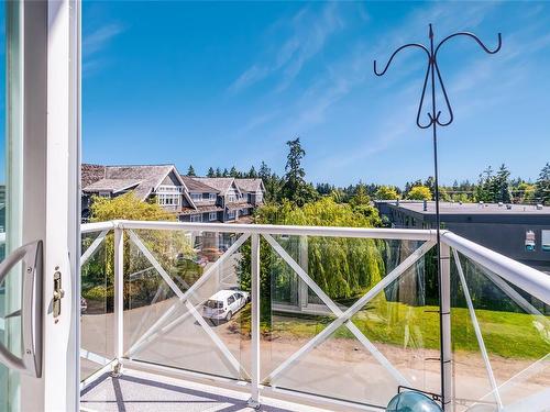 301-750 Memorial Ave, Qualicum Beach, BC - Outdoor With View