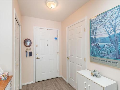 301-750 Memorial Ave, Qualicum Beach, BC - Indoor Photo Showing Other Room