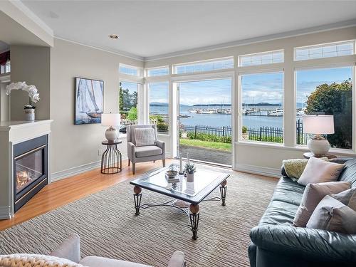 10001 Third St, Sidney, BC - Indoor Photo Showing Living Room With Fireplace