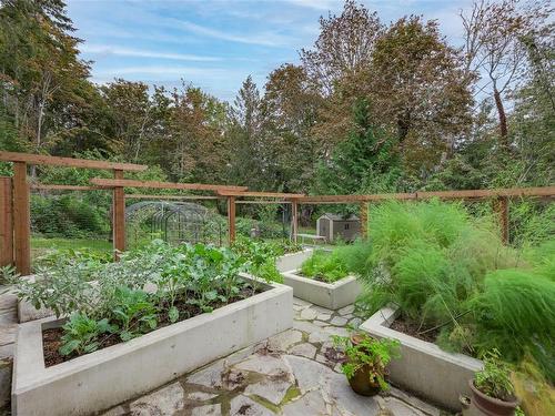 11015 Larkspur Lane, North Saanich, BC 