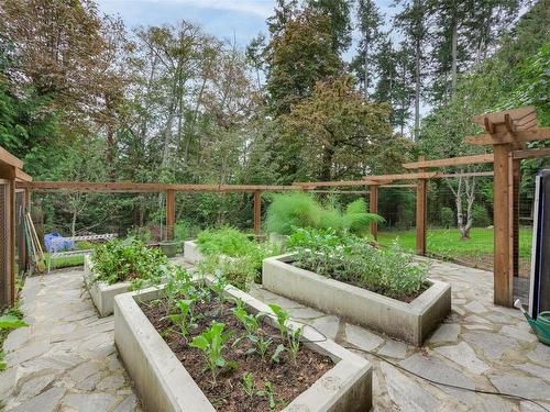 11015 Larkspur Lane, North Saanich, BC 