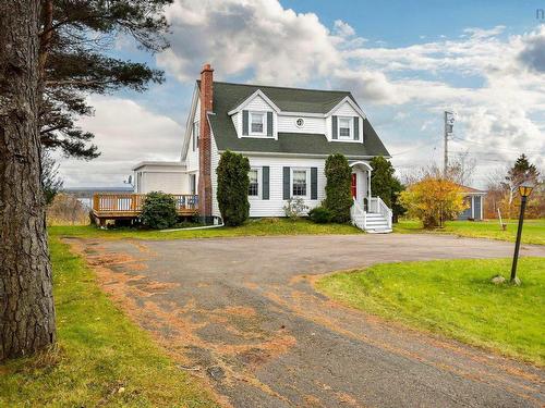 1883 New Waterford Highway, South Bar, NS 