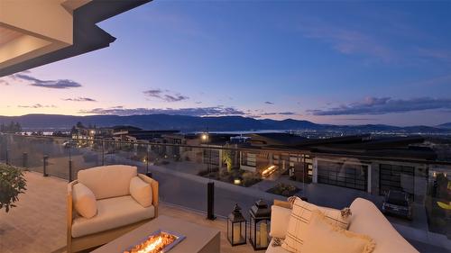 1010 Lakecrest Court, Kelowna, BC - Outdoor With View