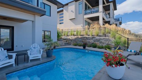 1010 Lakecrest Court, Kelowna, BC - Outdoor With In Ground Pool