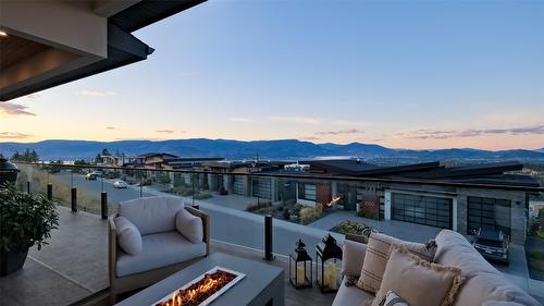 1010 Lakecrest Court, Kelowna, BC - Outdoor With View