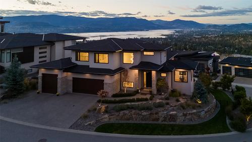 1010 Lakecrest Court, Kelowna, BC - Outdoor