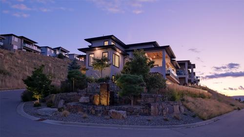 1010 Lakecrest Court, Kelowna, BC - Outdoor