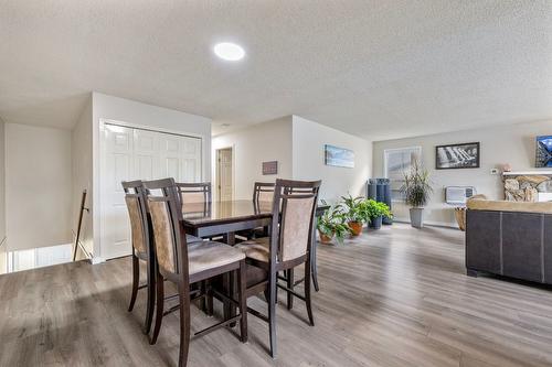 1690 Thayer Court, Kelowna, BC - Indoor Photo Showing Dining Room