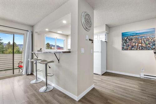 1690 Thayer Court, Kelowna, BC - Indoor Photo Showing Other Room