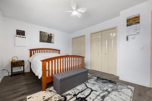 1690 Thayer Court, Kelowna, BC - Indoor Photo Showing Bedroom