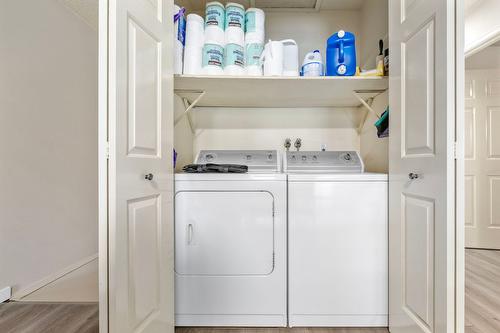 1690 Thayer Court, Kelowna, BC - Indoor Photo Showing Laundry Room