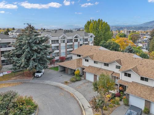 1690 Thayer Court, Kelowna, BC - Outdoor