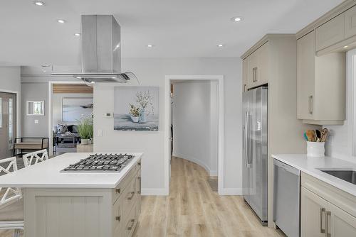 3177 Vector Drive, West Kelowna, BC - Indoor Photo Showing Kitchen