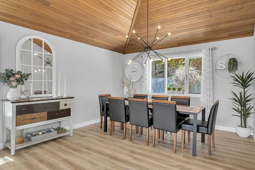 3177 Vector Drive, West Kelowna, BC - Indoor Photo Showing Dining Room