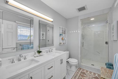 3177 Vector Drive, West Kelowna, BC - Indoor Photo Showing Bathroom