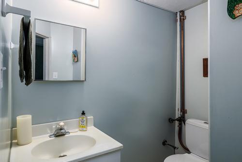 15911 Trask Road, Lake Country, BC - Indoor Photo Showing Bathroom