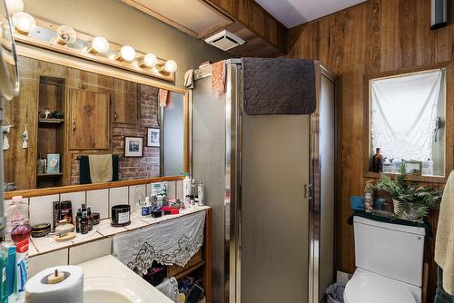 15911 Trask Road, Lake Country, BC - Indoor Photo Showing Bathroom