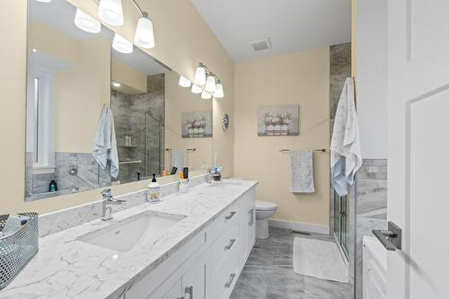 1340 24 Street, Salmon Arm, BC - Indoor Photo Showing Bathroom