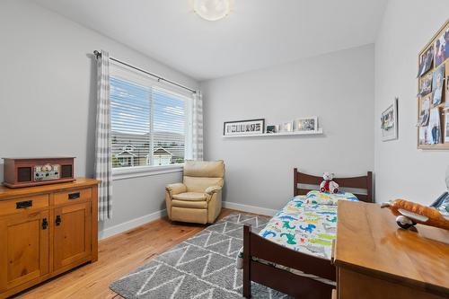 1340 24 Street, Salmon Arm, BC - Indoor Photo Showing Bedroom