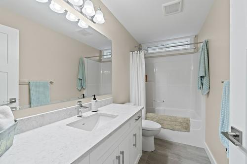 1340 24 Street, Salmon Arm, BC - Indoor Photo Showing Bathroom