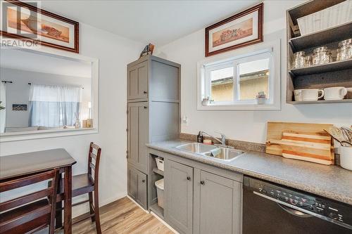 2034 Eighth Avenue, Trail, BC - Indoor Photo Showing Kitchen With Double Sink