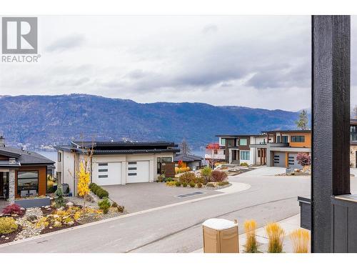 9489 Ledgestone Road, Lake Country, BC - Outdoor