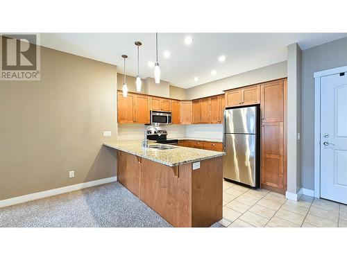 1990 Upper Sundance Drive Unit# 3314, West Kelowna, BC - Indoor Photo Showing Kitchen