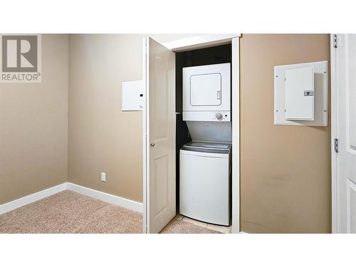 1990 Upper Sundance Drive Unit# 3314, West Kelowna, BC - Indoor Photo Showing Laundry Room