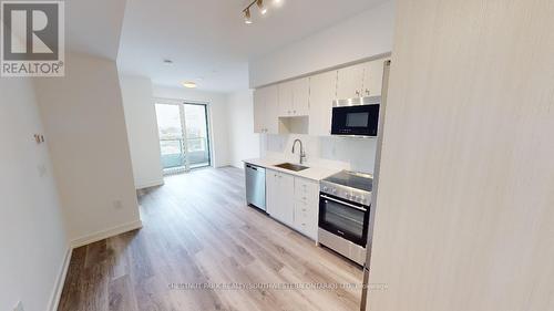 1704 - 15 Wellington Street, Kitchener, ON - Indoor Photo Showing Kitchen