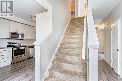 941 Manhattan Way, London, ON - Indoor Photo Showing Kitchen