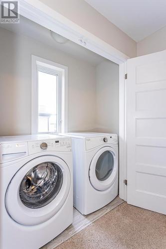 941 Manhattan Way, London, ON - Indoor Photo Showing Laundry Room