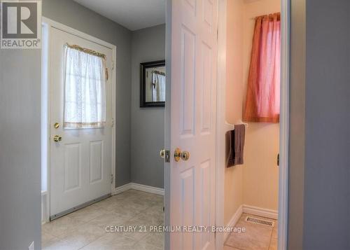 640 Activa Avenue, Kitchener, ON - Indoor Photo Showing Other Room