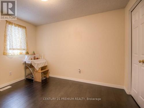 640 Activa Avenue, Kitchener, ON - Indoor Photo Showing Other Room