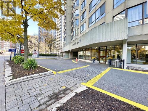 108 - 5444 Yonge Street, Toronto, ON - Outdoor