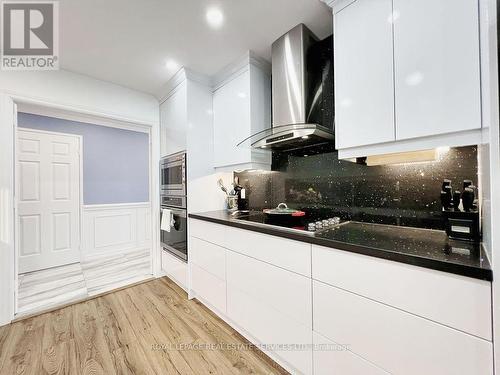 108 - 5444 Yonge Street, Toronto, ON - Indoor Photo Showing Kitchen