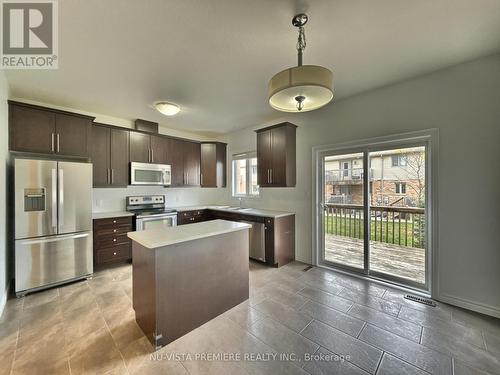 138 - 3320 Meadowgate Boulevard, London, ON - Indoor Photo Showing Kitchen With Upgraded Kitchen