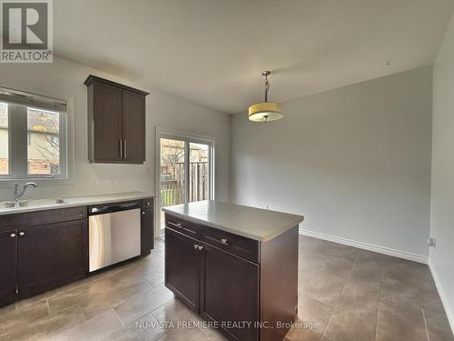 138 - 3320 Meadowgate Boulevard, London, ON - Indoor Photo Showing Kitchen