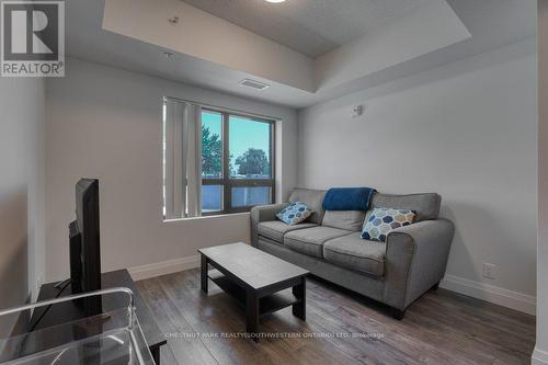 224 - 652 Princess Street, Kingston, ON - Indoor Photo Showing Living Room