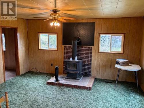 2466 Smelter Ave, Texada Island, BC - Indoor With Fireplace