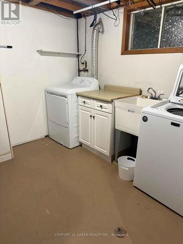 720 Hillary Street, Sarnia, ON - Indoor Photo Showing Laundry Room