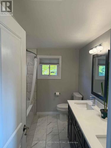 720 Hillary Street, Sarnia, ON - Indoor Photo Showing Bathroom