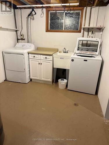 720 Hillary Street, Sarnia, ON - Indoor Photo Showing Laundry Room