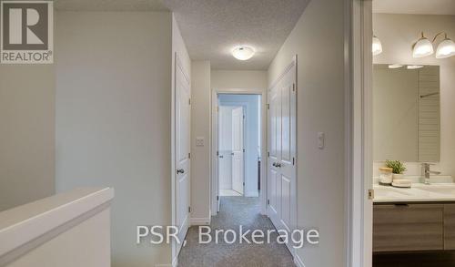 41 Queensbrook Crescent, Cambridge, ON - Indoor Photo Showing Other Room